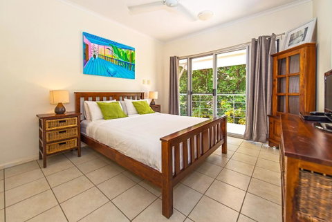 Fannie Bay Art House - Taree Accommodation 2