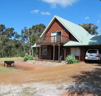 Farm Lane Retreat - Taree Accommodation