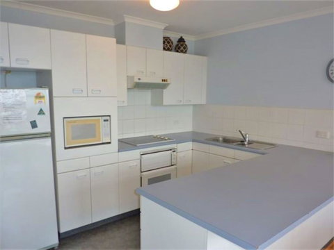Fathoms 14 - Mollymook - Taree Accommodation 2