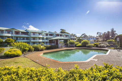 Fathoms 14 - Mollymook - Taree Accommodation 0