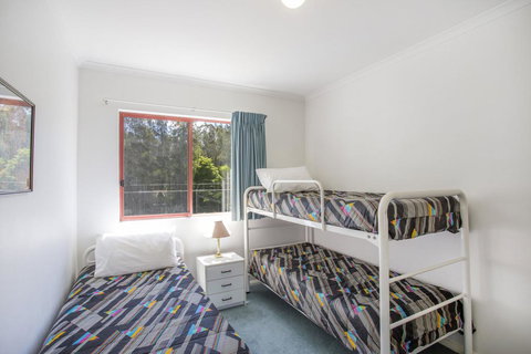 Fathoms 6 - Mollymook - Taree Accommodation 1