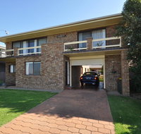 Flat 1/15 Dalmeny Drive - Taree Accommodation