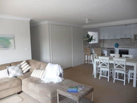 Fleur Court, Unit 9, 26-28 Head Street - Taree Accommodation 1