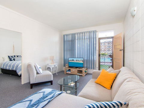Forster Holiday Lodge 4 - Central Location! - Taree Accommodation 0
