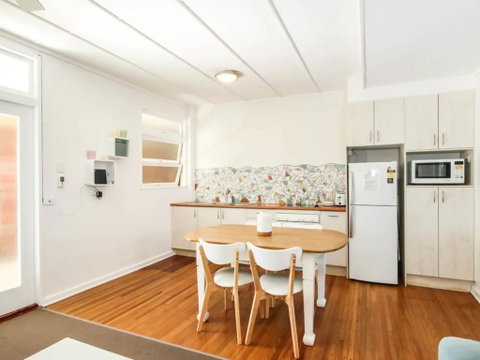 Funky 1 Bedroom Beach Pad By The Beach - Taree Accommodation 3