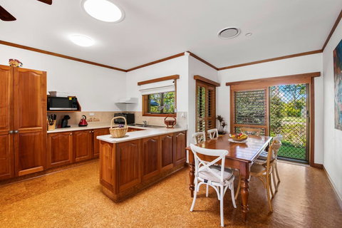 Getaway Haven In The Noosa Surrounds - Taree Accommodation 2