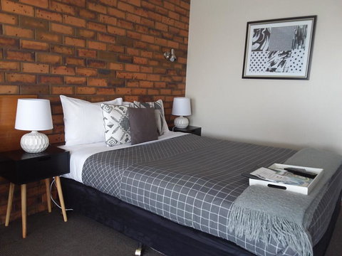 Golden Palms Motel - Taree Accommodation 2