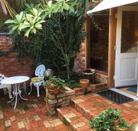 Gorgeous studio 2 minutes from the heart of Subiaco - Taree Accommodation