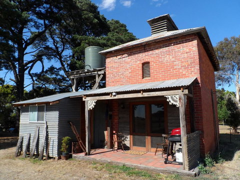 Grampians Historic Tobacco Kiln - Taree Accommodation 0