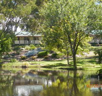 Granite Gardens Cottages  Lake Retreat - Taree Accommodation