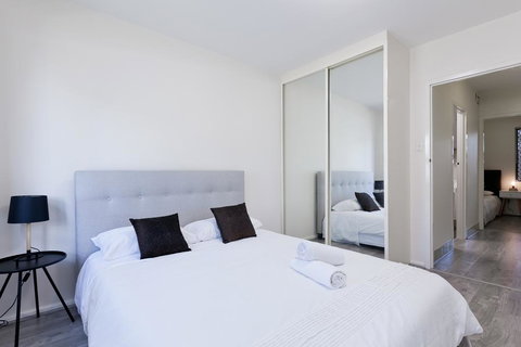 Great South Perth Location With Reserved Parking - Taree Accommodation 1