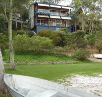 Green Point Lakehouse - Taree Accommodation