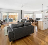 HALE KUPA Rye Beach House Spa Table Tennis - Taree Accommodation