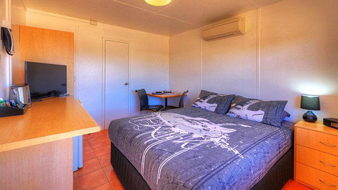 Halls Creek Motel - Taree Accommodation 1