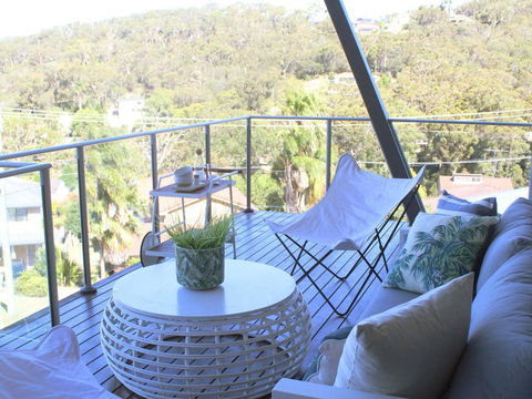 Hamptons By The Bay @ Nelson Bay - Taree Accommodation 0