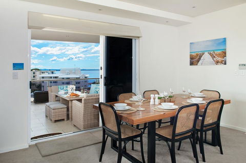 Harbour View Penthouse - The Perfect Location - Taree Accommodation 3