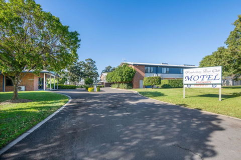 Hawkesbury Race Club Motel - Taree Accommodation 0