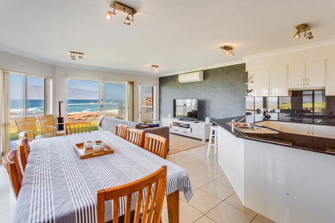 Hear The Waves At Anna Bay! - Taree Accommodation 1