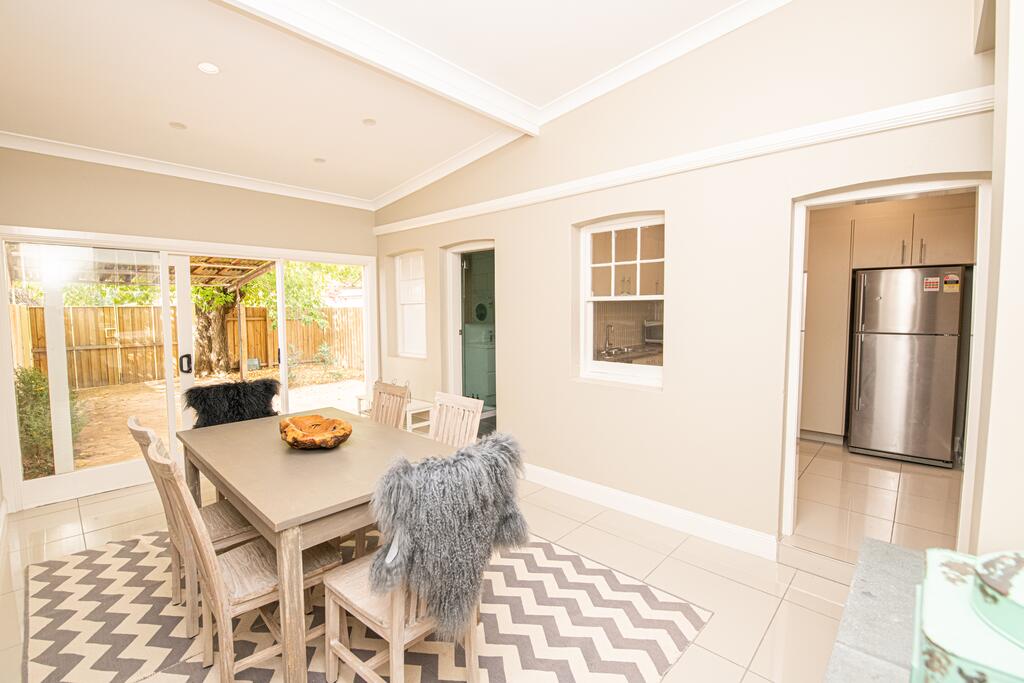 Orange NSW Taree Accommodation