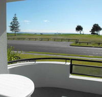 Hi Surf Unit 2 92 Head Street Forster - Taree Accommodation