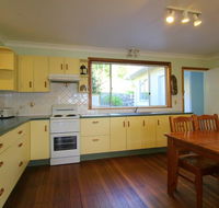 Hi View 18 Dulconghi Street - Taree Accommodation