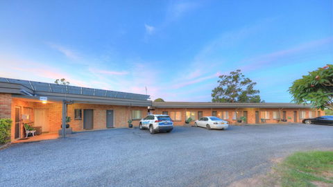Hilldrop Motor Inn - Taree Accommodation 0