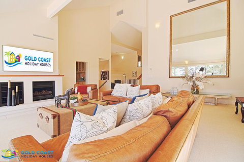 Holiday Home Coveside @ Sanctuary Cove - Taree Accommodation 3
