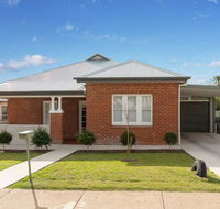 Home Away From Home - Taree Accommodation