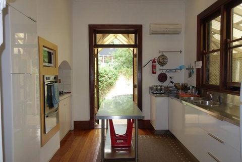 Home Central Perth - Taree Accommodation 1