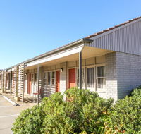 Hotel Canobolas Motel and Units - Taree Accommodation