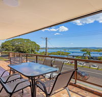 Island View 4 -Opposite Wallis Lake - Taree Accommodation
