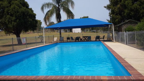 Jacaranda Motor Lodge - Taree Accommodation 0