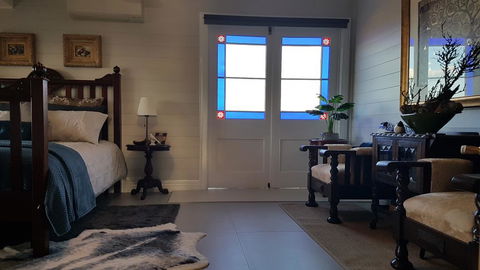 Jinji's Edge Escape - Taree Accommodation 3