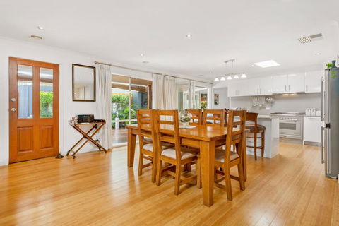 KARINYA - MORNINGTON - Taree Accommodation 2