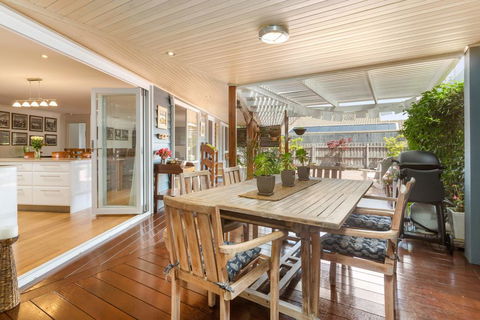 KARINYA - MORNINGTON - Taree Accommodation 0