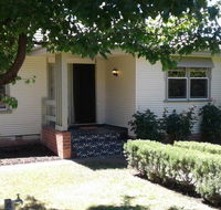 Kenna Cottage - Taree Accommodation