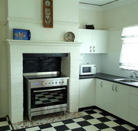 King Cottage - Taree Accommodation