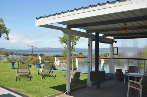 Kinsellas Water Views - Taree Accommodation 0
