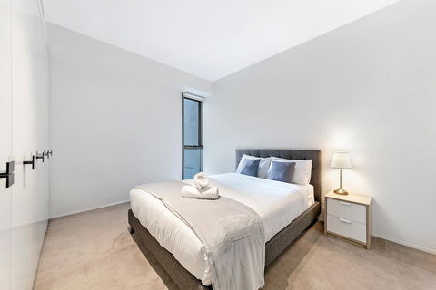 KOZYGURU HAYMARKET SYDNEY CITY VIEW 2 BED STUNNING APT NHA178-1206 - Taree Accommodation 2