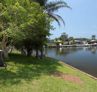 LAKE HOUSE ON ELOUERA - Taree Accommodation