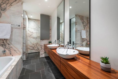 Lake Views, Central CBD Location//FREE WIFI+NETFLIX - Taree Accommodation 3