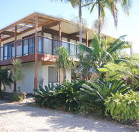 Lakehouse on Oxley - Taree Accommodation