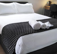 Lakeside Retreat  Business - Taree Accommodation