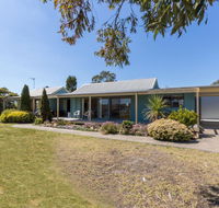 Lakeview - Waterviews on Newlands Arm - Taree Accommodation