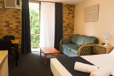 Lancaster Court Motel - Taree Accommodation 1