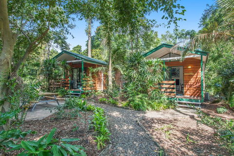Landsborough Pines Caravan Park - Taree Accommodation 0