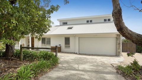 LANIKAI - MOUNT MARTHA - Taree Accommodation 3