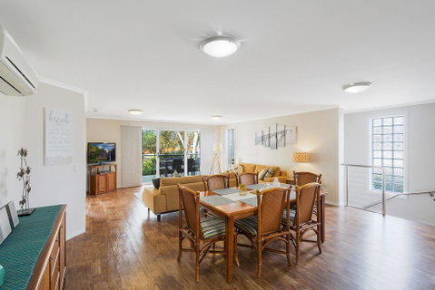 Luxury Boardwalk Apartment - Unit 7 - Taree Accommodation 3