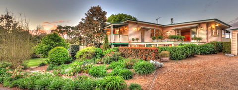 Maleny Homestead & Cottage - Taree Accommodation 2