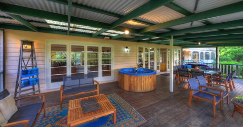 Maleny Homestead & Cottage - Taree Accommodation 3
